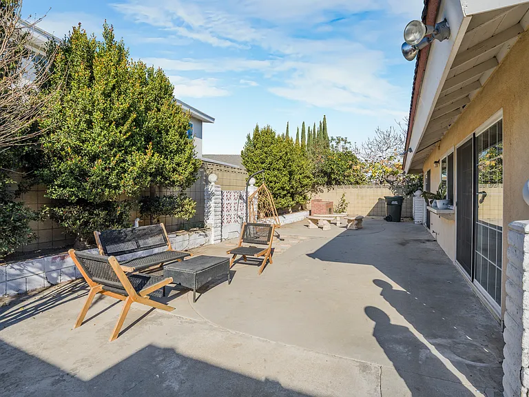 23721 Pasatiempo Ln — Photo 16