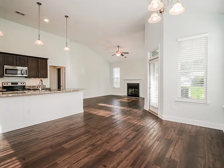 49 Highland Forest Cir #1 — Photo 5