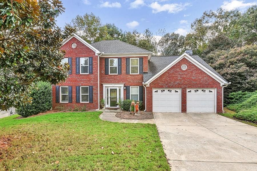 1st image of 832 Eagle Glen Xing