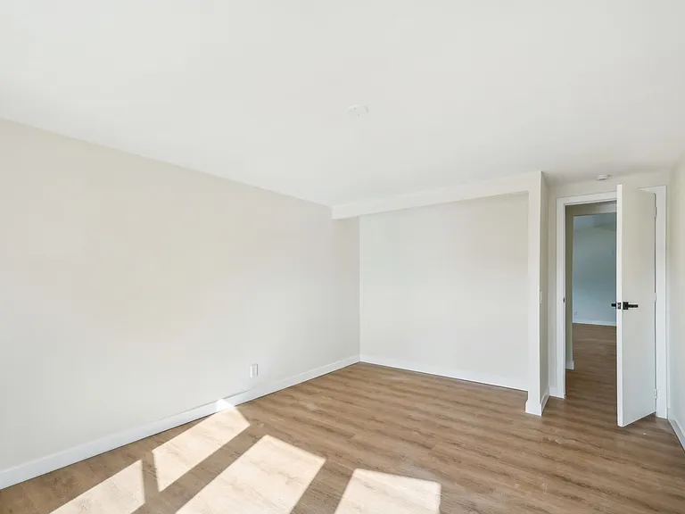 73300 Broadmoor Dr — Photo 10