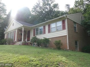 8303 Five Gates Rd, Annandale, VA 22003