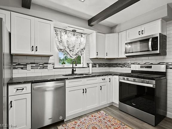 3rd image of 1785 Alverne Dr