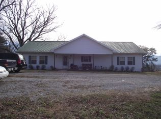 62 Old Spencer Rd, Pikeville, TN 37367
