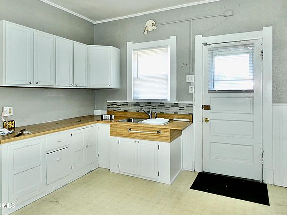 5th image of 2013 Caledonia St