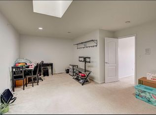 902 Amboy Ave, Edison, NJ 08837