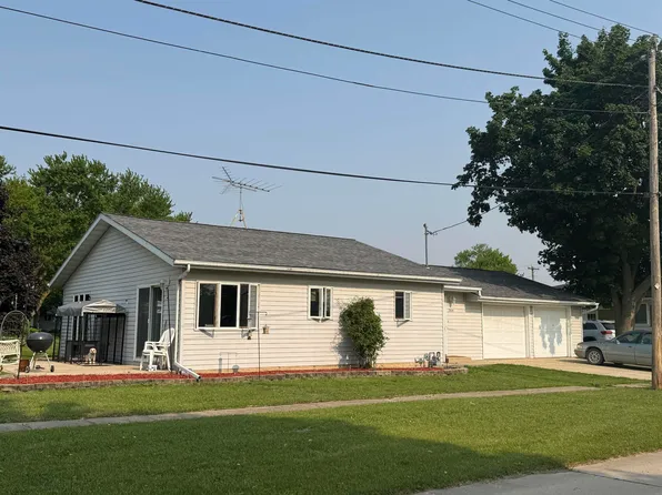 204 N Sheppard St, Ionia, IA 50645