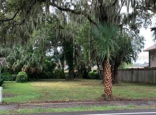 1415 Crystal Lake Dr, Lakeland, FL 33803