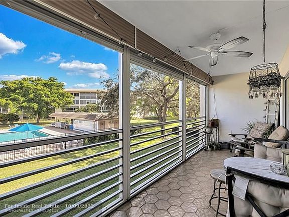 2nd image of 2201 Lucaya Bnd APT E2