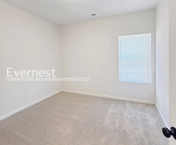 1109 Goldsboro Ave — Photo 6