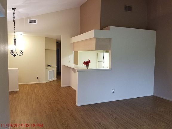 Living room, dining room, breakfast bar