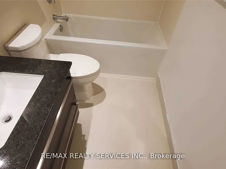 120 Varna Dr #906 — Photo 14