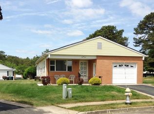25 Augusta Ct, Toms River, NJ 08757