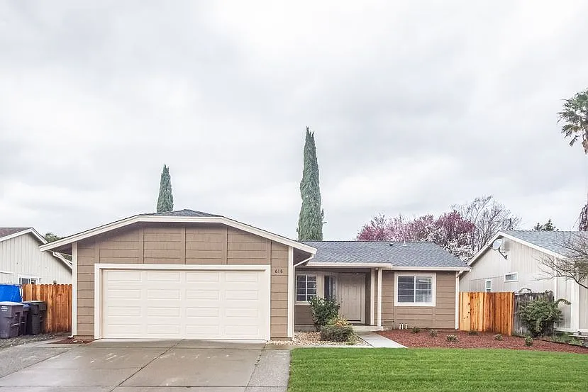 618 Placer Ln photo 1