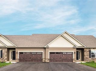 5880 Monarch Dr, Farmington, NY 14425