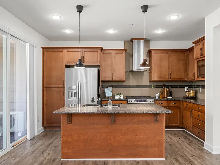 1382 Chelsea Walk NE — Photo 14