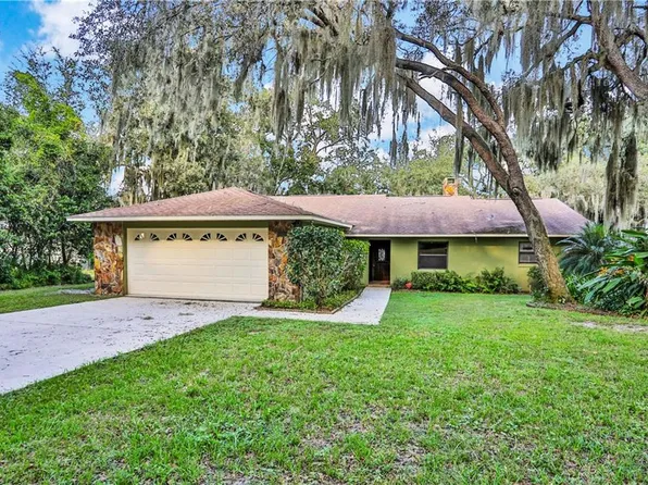 132 Lakeview Dr, Auburndale, FL 33823