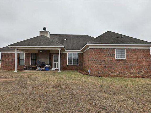 2nd image of 900 Beauford Dr