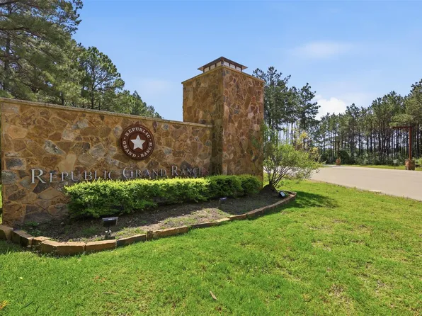 16030 Forest Mill Rd, Willis, TX 77378