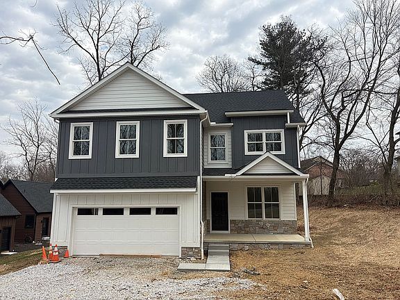 3rd image of 729 Locust Grove Rd