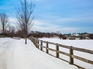 W349S2874 Waterville Rd, Oconomowoc, WI 53066