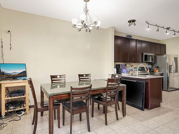 4th image of 8650 Tessman Cir N