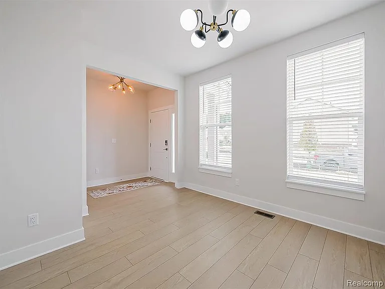 5169 Poppydrew Ln — Photo 10