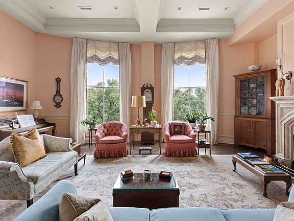 2nd image of 50 Beacon St APT 4
