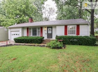 7159 Cherokee Dr, Prairie Village, KS 66208