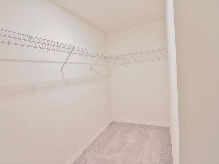 2352 SE Surrey Pl — Photo 14