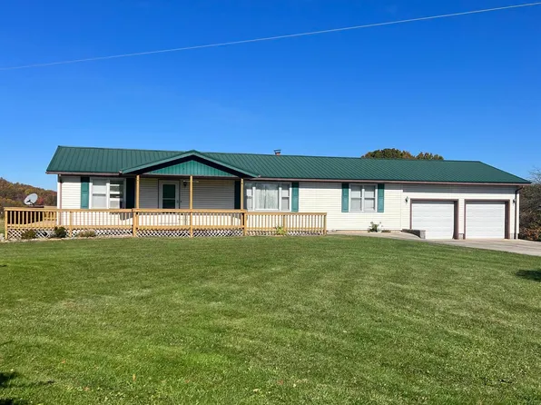 670 Laurel Creek Rd, Moatsville, WV 26405