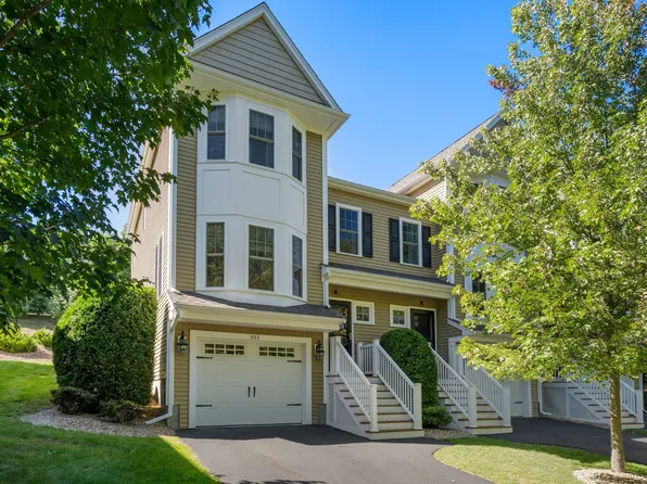 303 Crystal Way #303, Bellingham, MA 02019