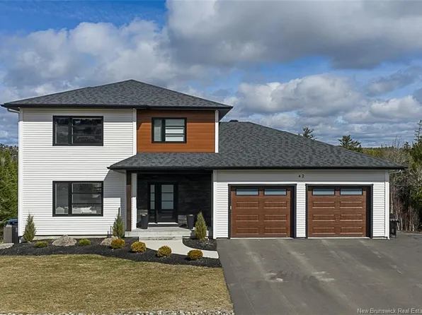 42 Golden Eagle Dr, Hanwell, NB E3C 0H3