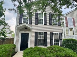 1085 Symphony Dr, Aurora, IL 60504