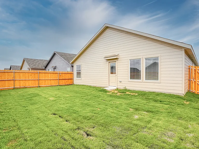 803 Ginkgo Way — Photo 13