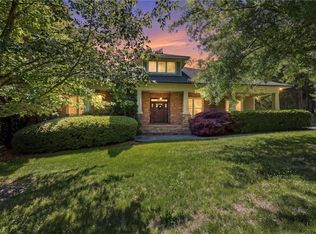 2105 Stone Ridge Pl, Winston Salem, NC 27107