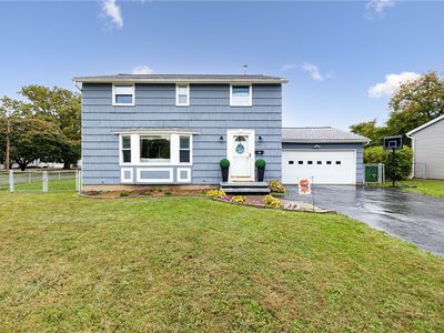 416 Lake Meadow Dr, Rochester, NY, 14612