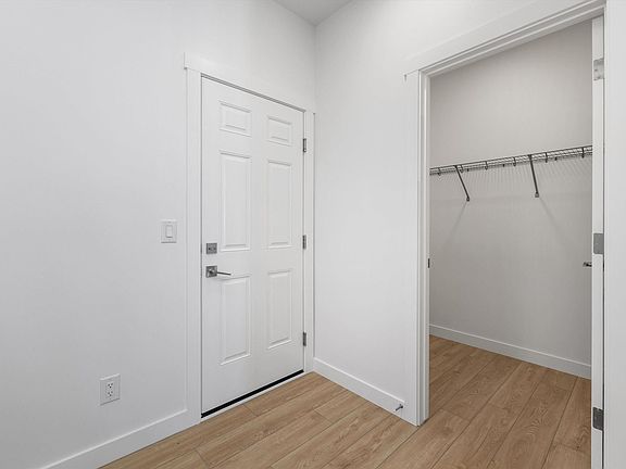5th image of 45 Sumac Close