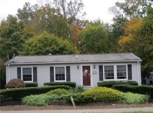 80 Main St, Helmetta, NJ 08828