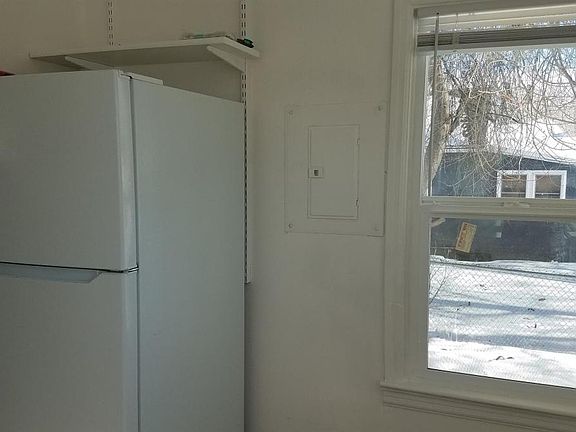 4th image of 350 2nd St #350