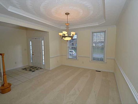 3rd image of 1220 Graver Ln