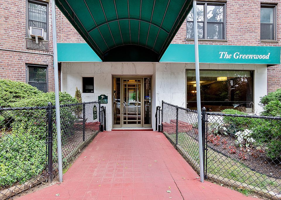 1st image of 140-10 84th Dr #5A