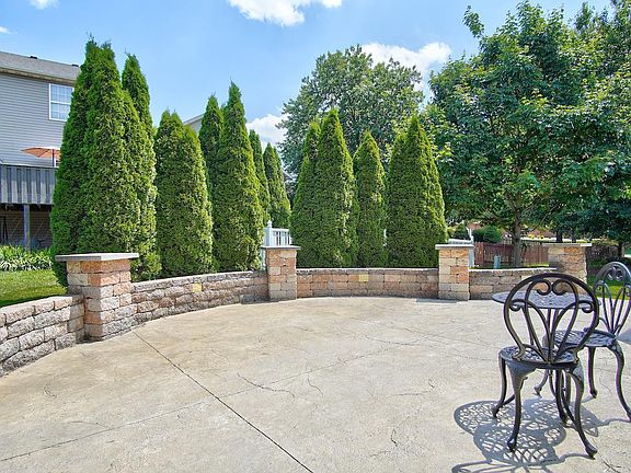 3rd image of 1605 Bermuda Dr