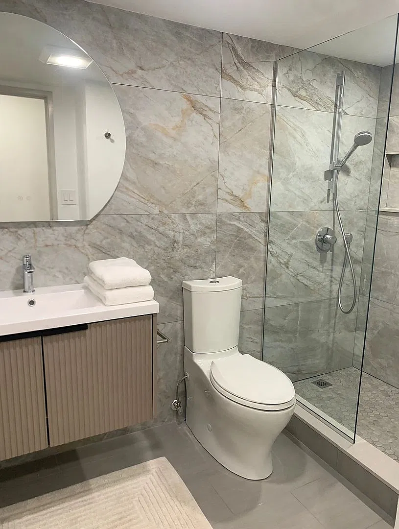 New, Luxury Listing in Coolidge Corner! State of the Art Appliances, Marble Bathrooms, Spacious a... — Photo 3