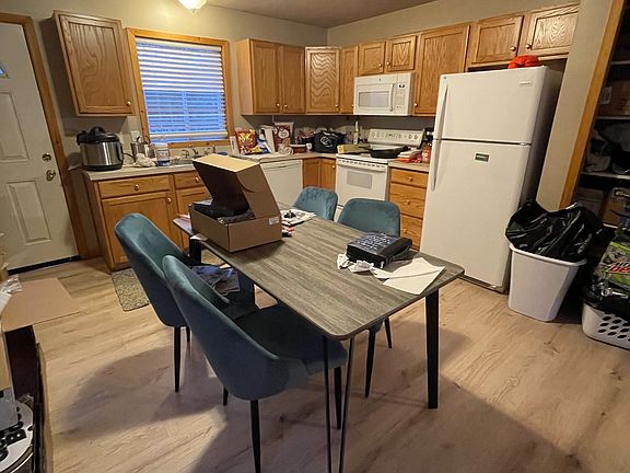 5th image of 2252 10th Ave