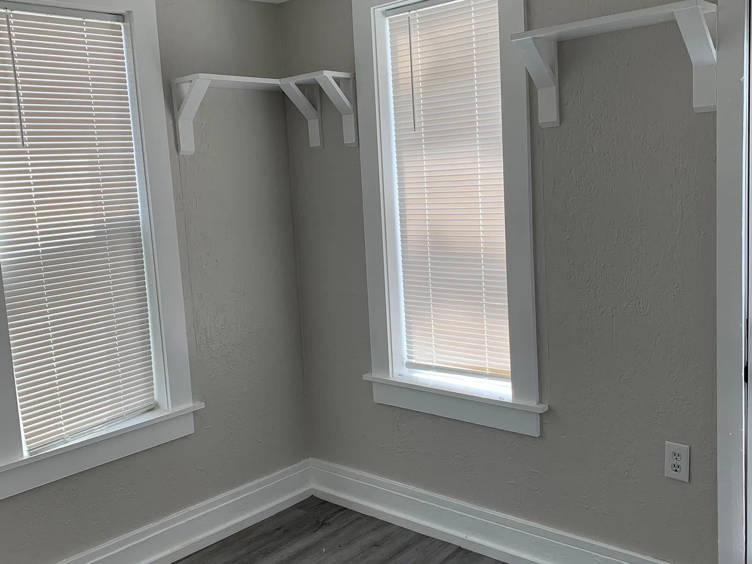 426 E Gray St — Photo 4