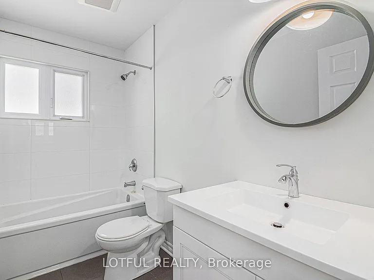 278 Shakespeare St #2 — Photo 14