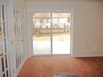5th image of 631 Elm Ave