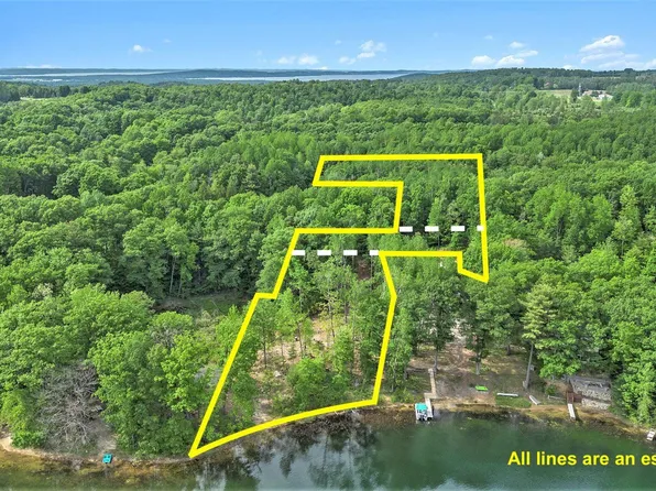 2466 Chandler Rd, Traverse City, MI 49696