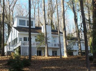 210 Lakeview Dr, Sanford, NC 27332