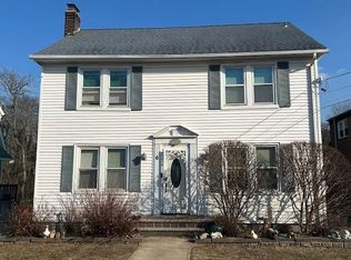 6 Felix Ct, Baldwin, NY 11510